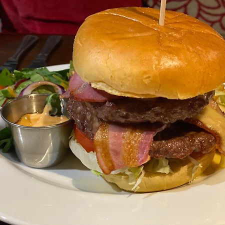 Kings Head - Riverside, เรเวนสโตนเดล ภายนอก รูปภาพ
