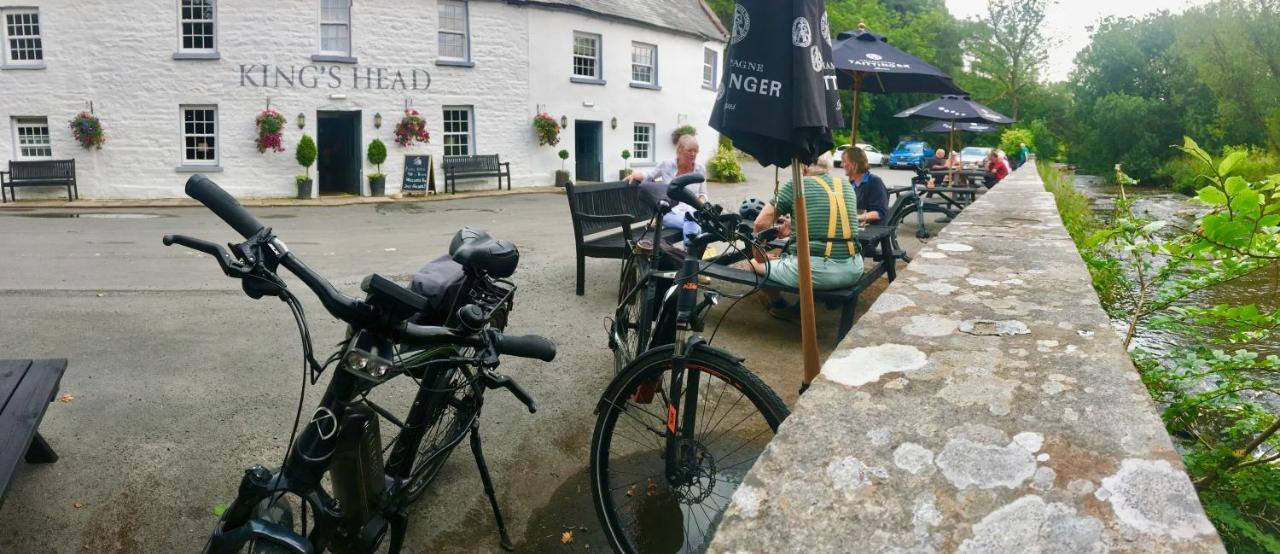Kings Head - Riverside, เรเวนสโตนเดล ภายนอก รูปภาพ
